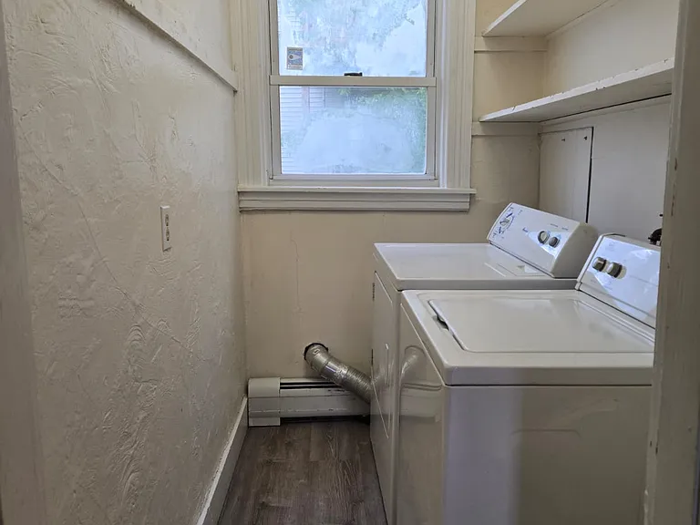 8 Fairfield St #1 — Photo 3