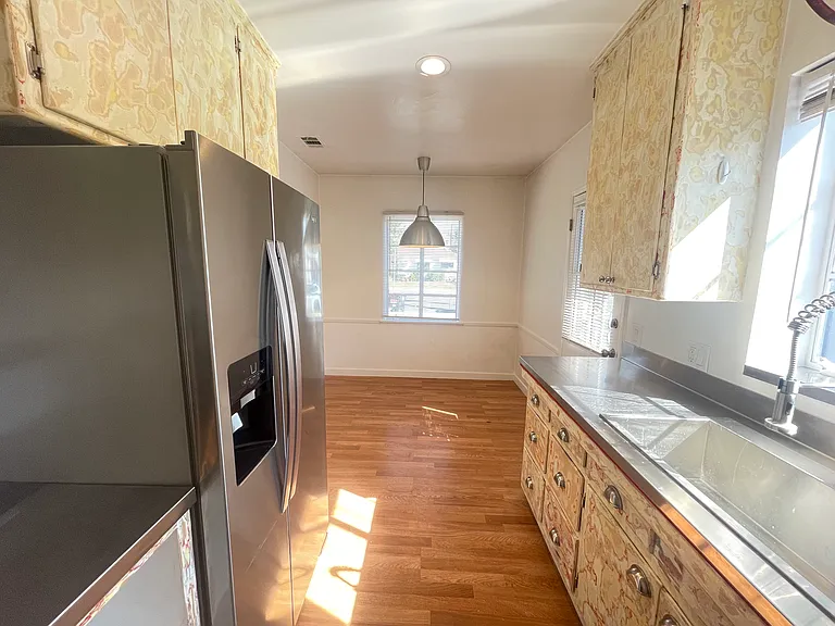 5959 Troost Ave — Photo 7