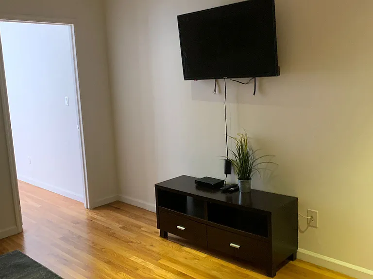 145 Mulberry St #2C — Photo 6