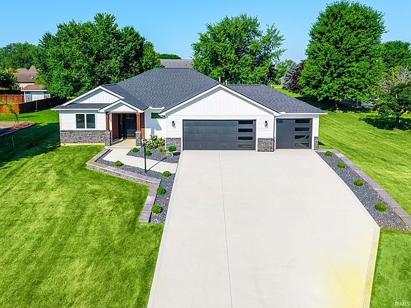 3rd image of 4085 E Oldfield Dr
