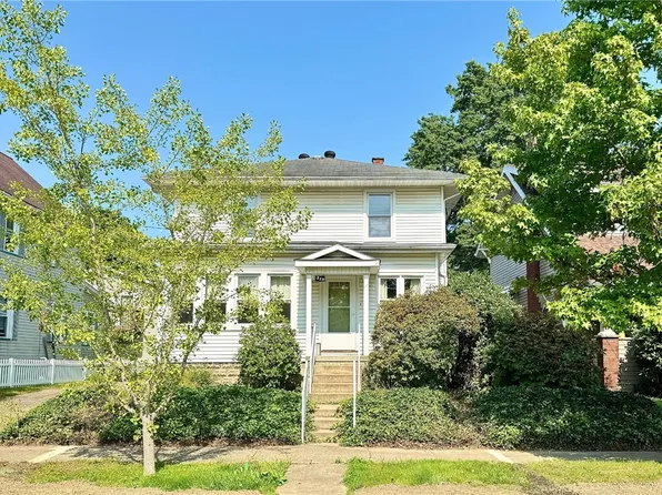 319 State St, Grove City, PA 16127