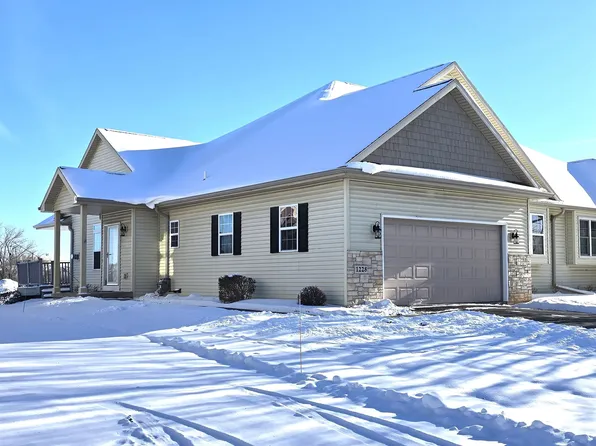 1228 Cameron Cir, Neenah, WI 54956