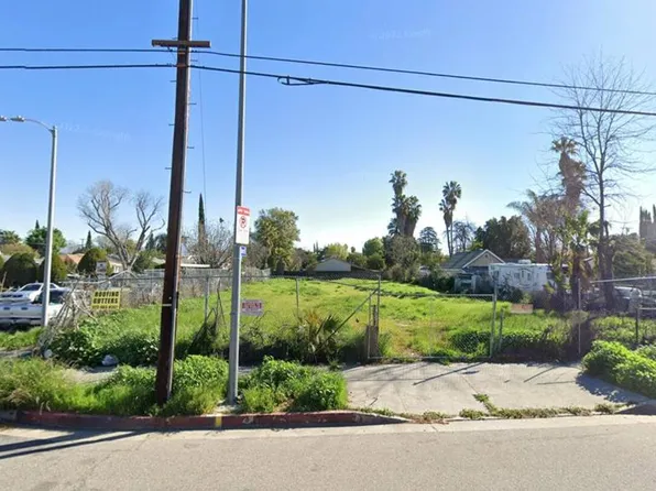 7324 Woodley Ave, Van Nuys, CA 91406