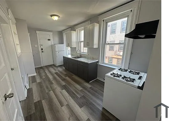 119 Inslee Pl #4 — Photo 1