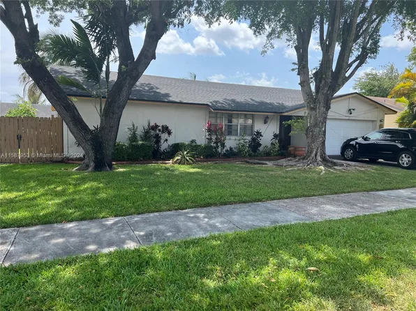 9705 SW 134th Ct, Miami, FL 33186