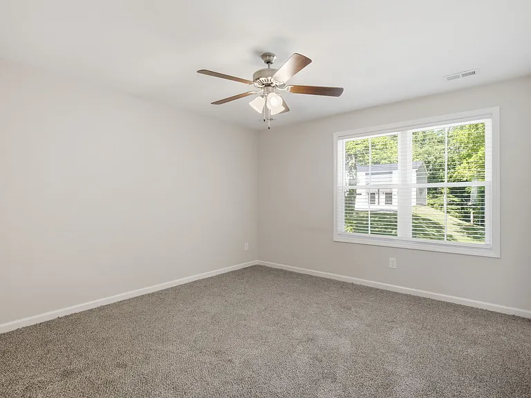 222 Cave St #B — Photo 20
