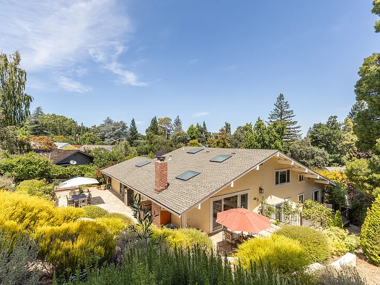 977 Continental Dr — Photo 63