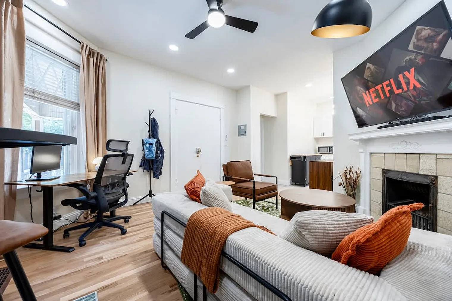 1 bed, 1.0 bath, $2,480 — Photo 3