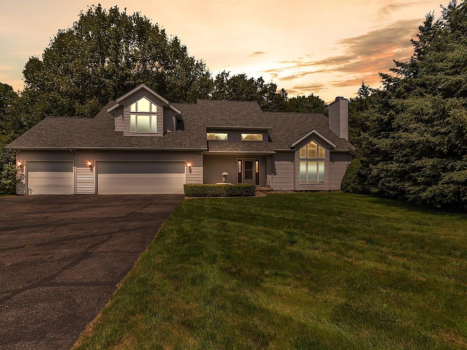 1st image of 112 Deer Path Ln