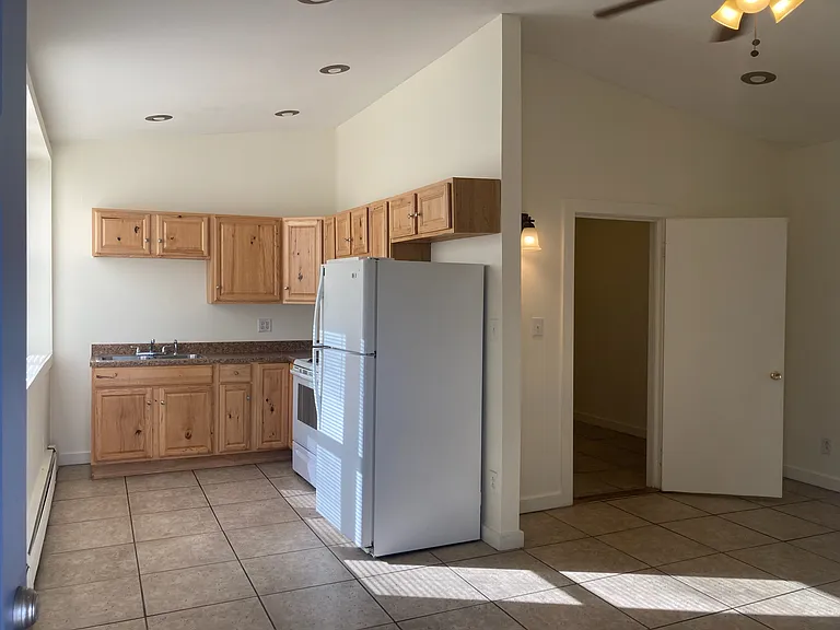 78 W Green St — Photo 2