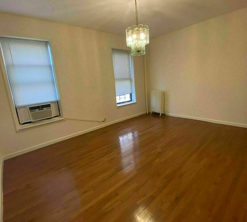1st image of 2006 Benson Ave #1F