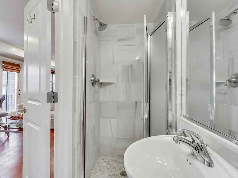 1354 Euclid St NW #402B — Photo 14