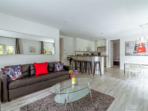 4th image of 7820 Abbott Ave #3