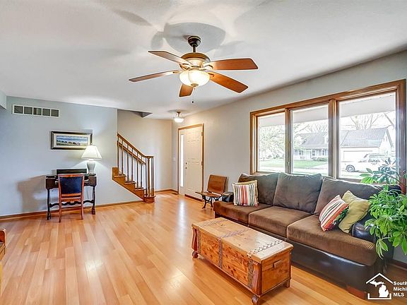 5th image of 8300 Galloway Dr