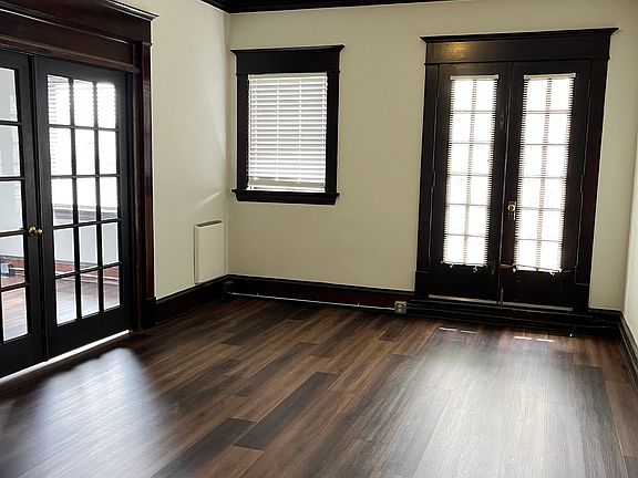 3rd image of 180 S Cannon St #401