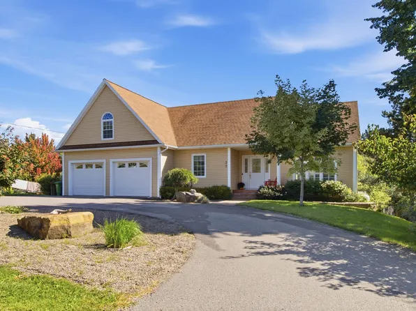 22 Valley View Dr, West Hants, NS B0P 1L0