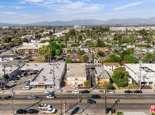 13631 Vanowen St, Van Nuys, CA 91405