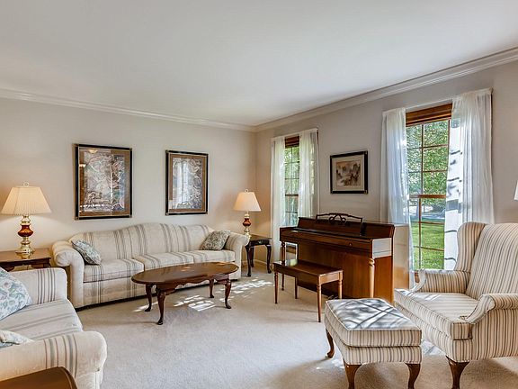 4th image of 3565 Londonderry Ct