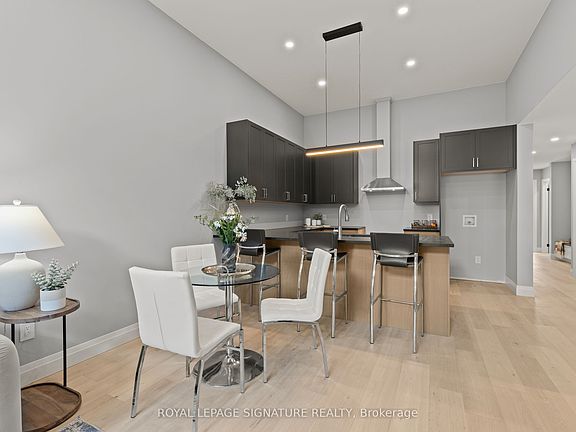 5th image of 139 King Edward St
