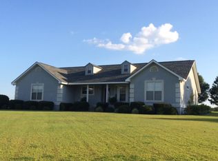 6 Yawn Estates Rd, Hazlehurst, GA 31539