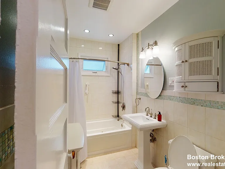 30 Roseclair St #1 — Photo 9