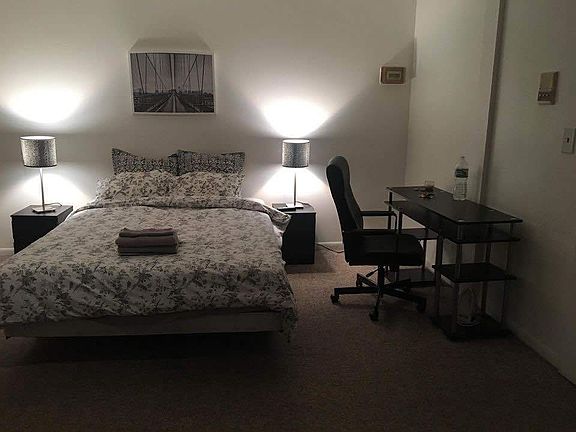 4th image of 2328 Steinway St APT B