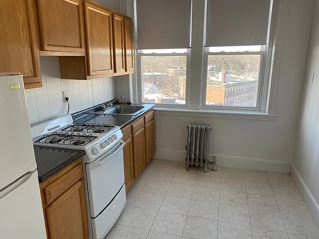 1 bed, $2,345 — Photo 1