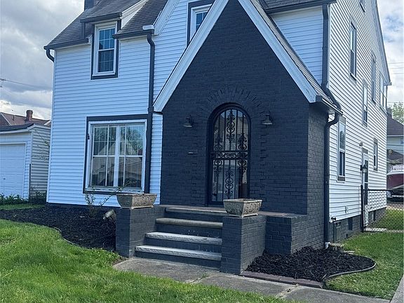 4th image of 10900 Vernon Ave