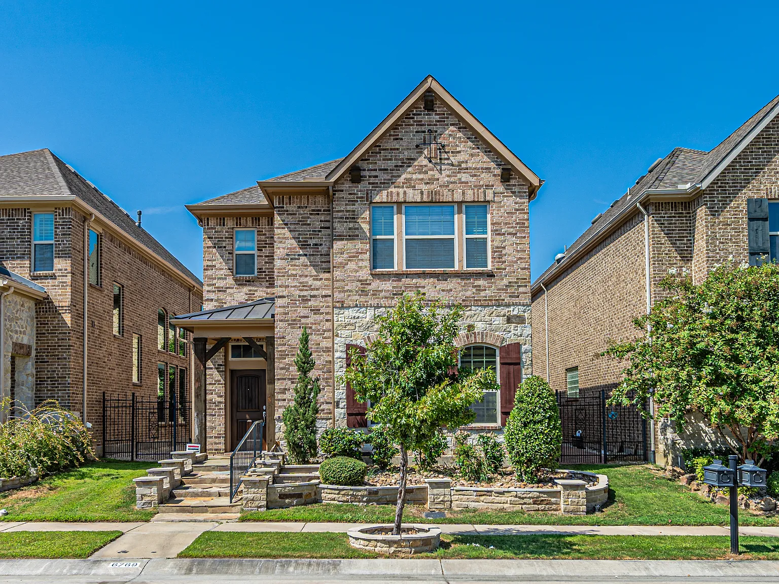 4 bed, 3.5 bath, 3054 sqft, $3,600 — Photo 1