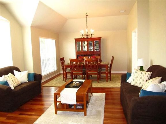 2nd image of 8009 Wilmington Dr