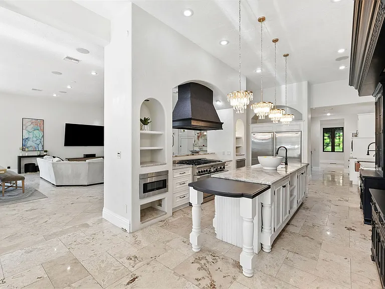4555 W Swann Ave — Photo 14
