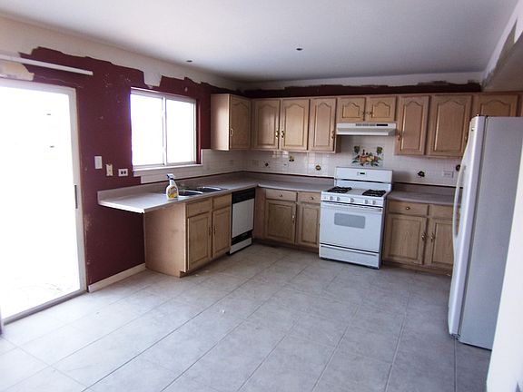 2nd image of 4417 Willowbend Dr