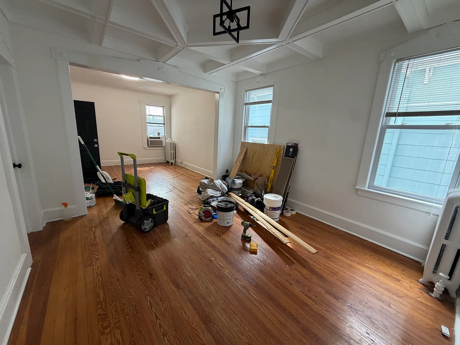 3 bed, 950 sqft, $2,700 — Photo 4