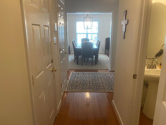 5th image of 6905 Staunton Ave