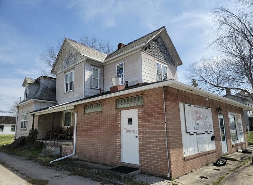 2nd image of 430 N Main St #1