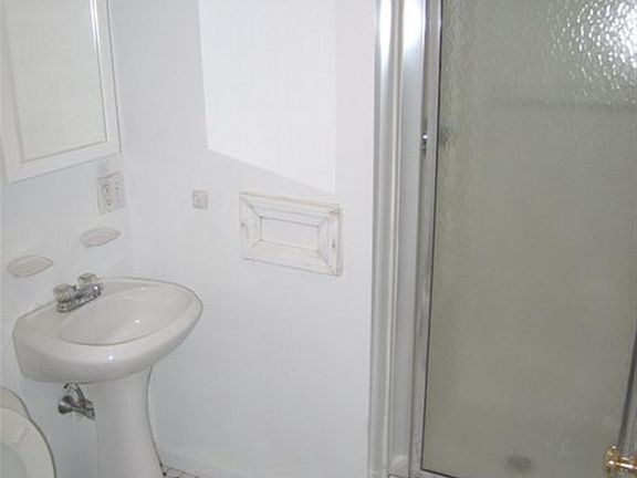 2nd image of 235 Columbia St #2