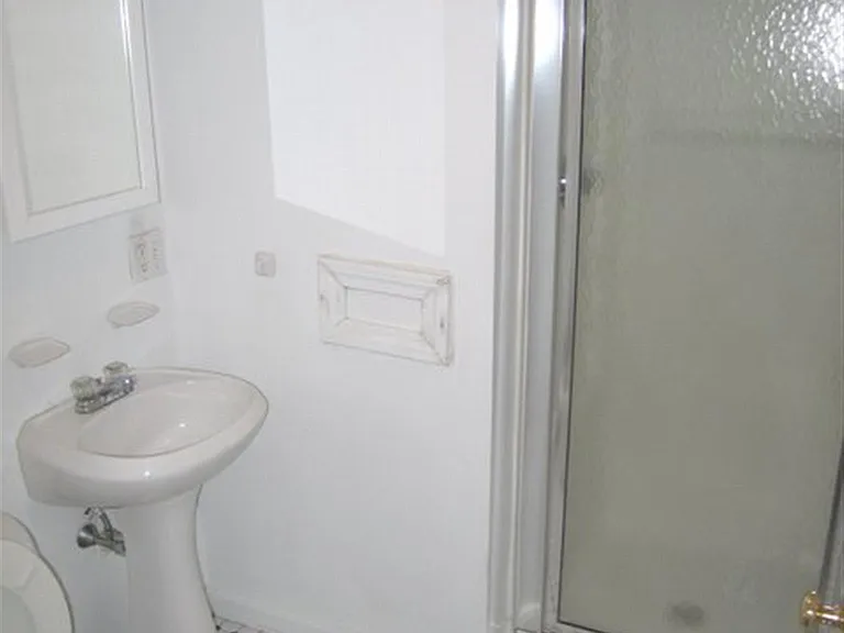 235 Columbia St #3 — Photo 5