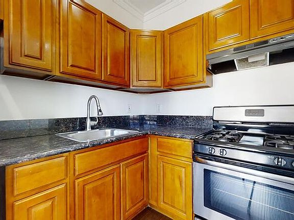 3rd image of 738 S New Hampshire Ave APT 308