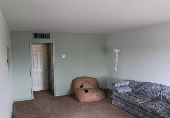 3rd image of 1510 E Highland Ave