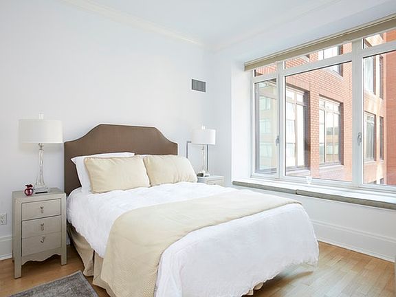 3rd image of 205 W 76th St APT 6J