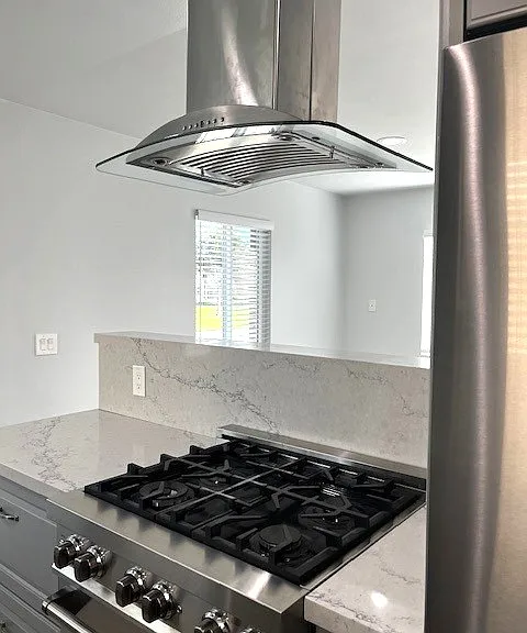 1535 Marine Ave — Photo 14