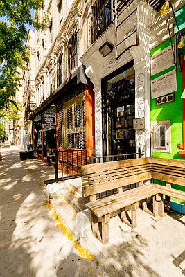 Rented by Compass | media 12