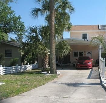 1st image of 814 11th Ave S