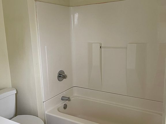 4th image of 62-66 Walnut St #66-2