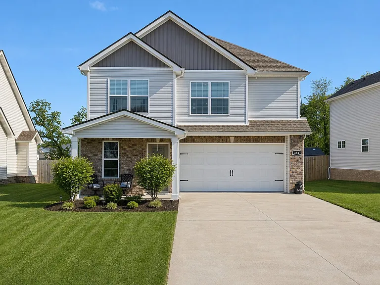 Wingfield Dr — Photo 1