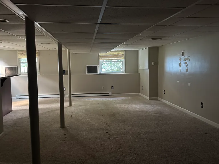 109 Larchmont Rd — Photo 25