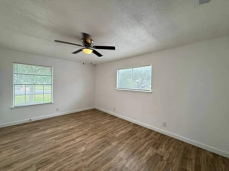 7318 Glen Trl — Photo 11