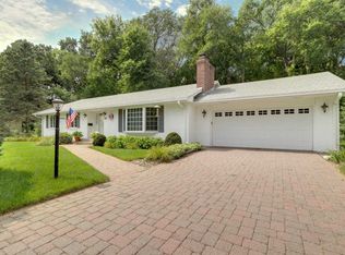 5528 Dundee Rd, Edina, MN 55436