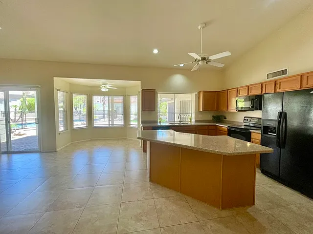 4157 N Everest — Photo 11