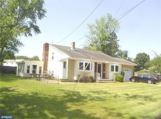 403 Greenview Rd, Turnersville, NJ 08012